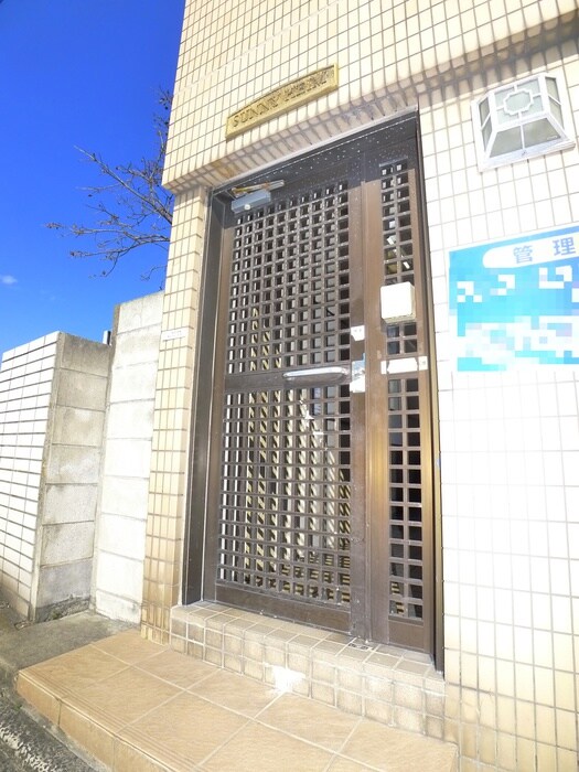 物件外観写真5　(エントランス部分)