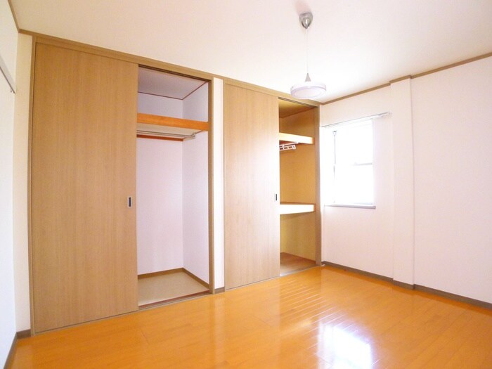 物件内観写真10　(居室)