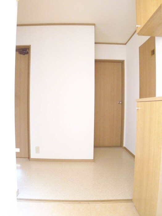 物件内観写真17　(玄関)