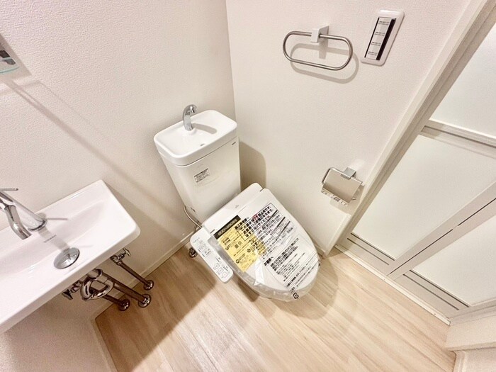 物件内観写真11　(トイレ)