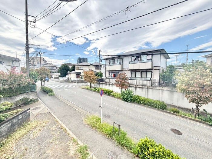 物件内観写真16　(室内からの展望)