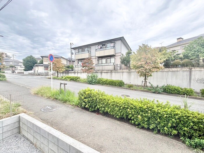 物件内観写真20　(室内からの展望)