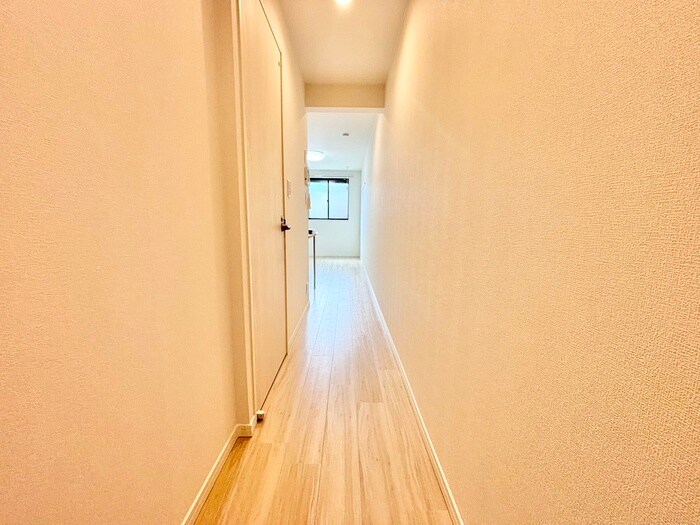 物件内観写真21　(廊下)
