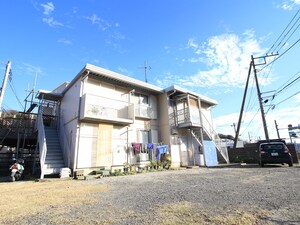 長島アパート外観写真