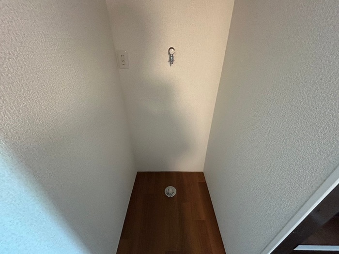物件内観写真15　(洗濯機置場)