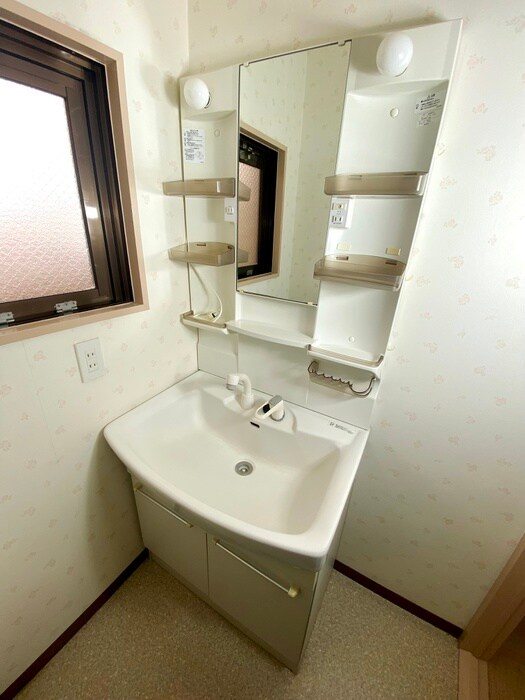 物件内観写真7　(洗面)