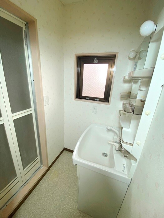 物件内観写真16　(内観写真)