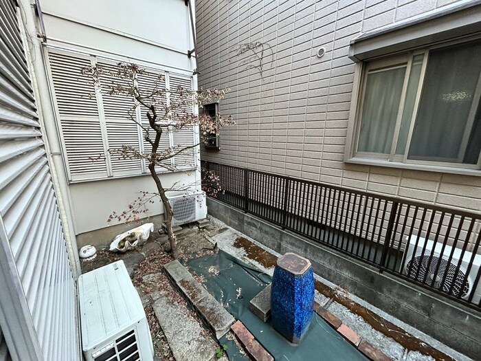 物件内観写真21　(室内からの展望)