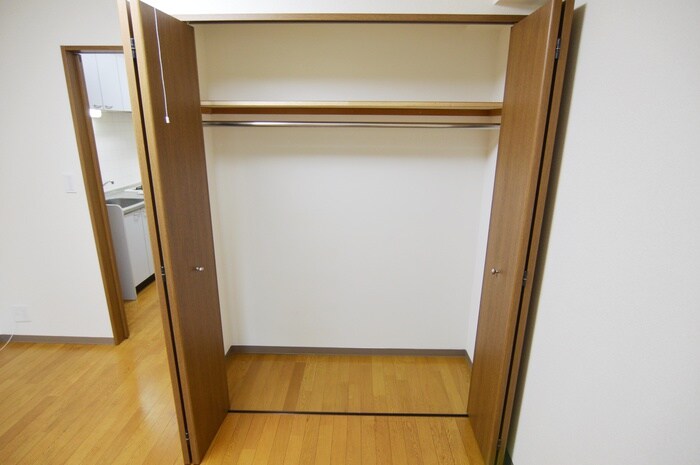 物件内観写真16　(収納)