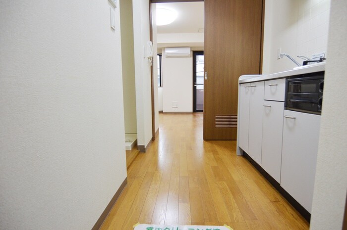 物件内観写真19　(廊下)