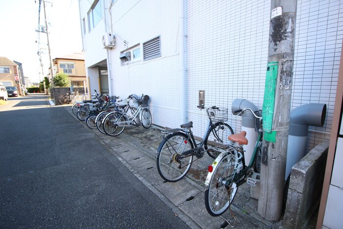 物件外観写真5　(駐輪場)