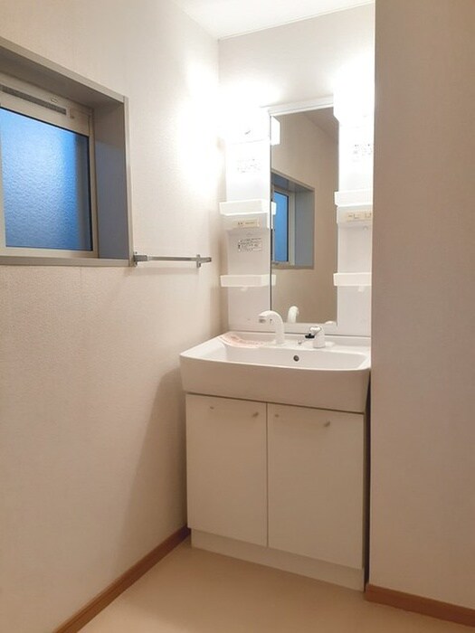 物件内観写真6　(洗面)