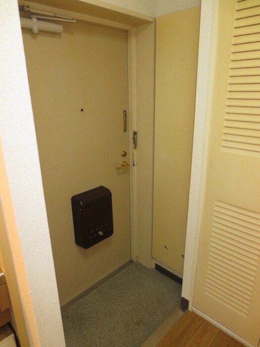 物件内観写真14　(玄関)