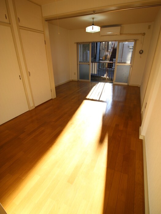 物件内観写真9　(居室)