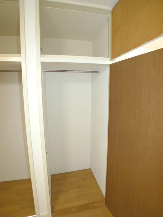 物件内観写真15　(収納)