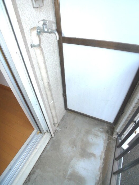 物件内観写真15　(洗濯機置場)