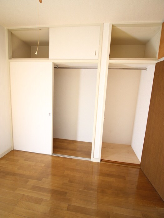 物件内観写真16　(収納)