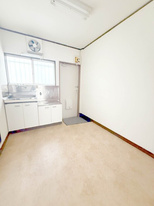 物件内観写真17　(廊下)