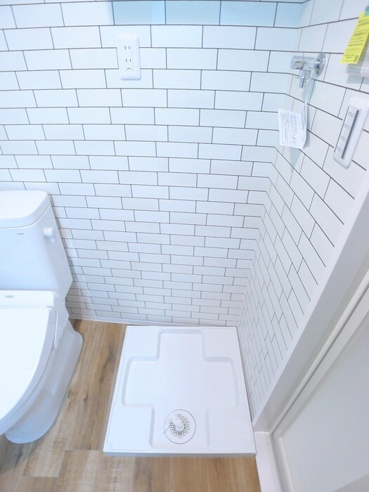 物件内観写真10　(洗濯機置場)