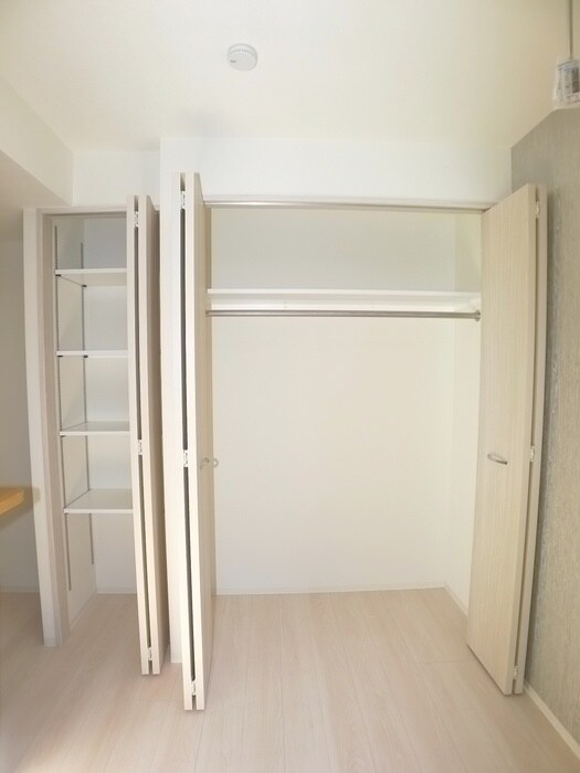 物件内観写真13　(収納)