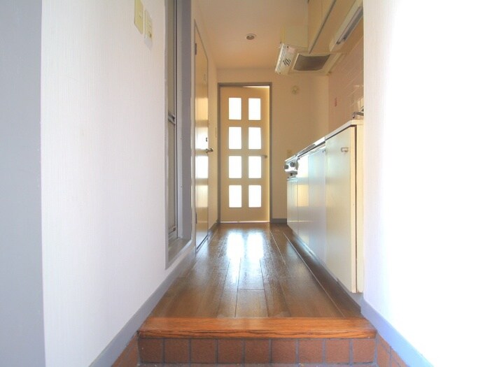 物件内観写真17　(玄関)