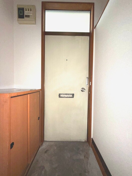 物件内観写真18　(玄関)