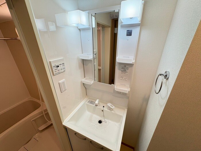 物件内観写真12　(洗面)