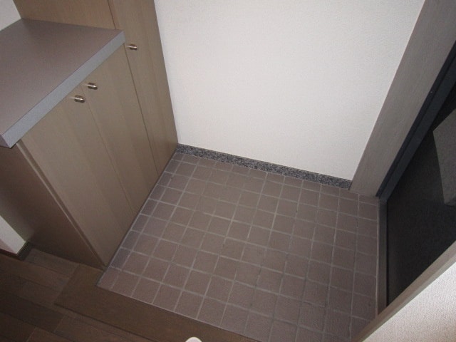 物件内観写真14　(玄関)