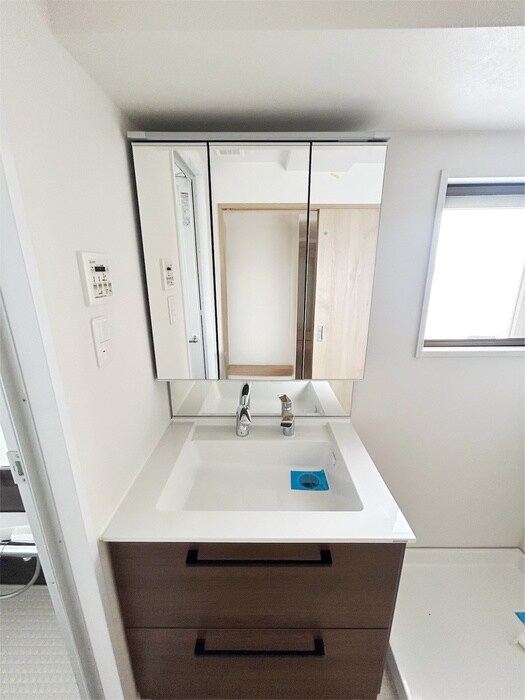 物件内観写真18　(洗面)