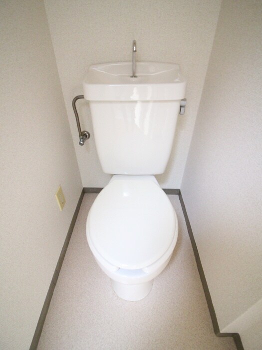 物件内観写真8　(トイレ)