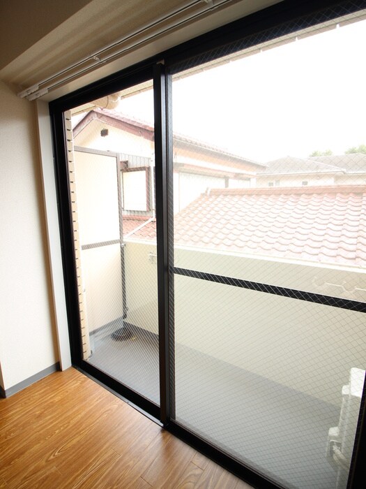 物件内観写真13　(室内からの展望)