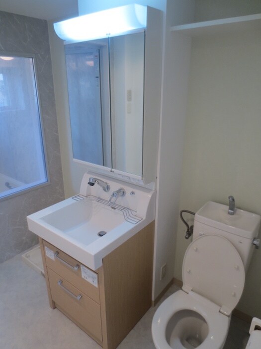 物件内観写真12　(洗面)