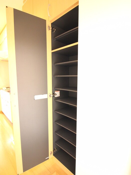 物件内観写真16　(靴箱)