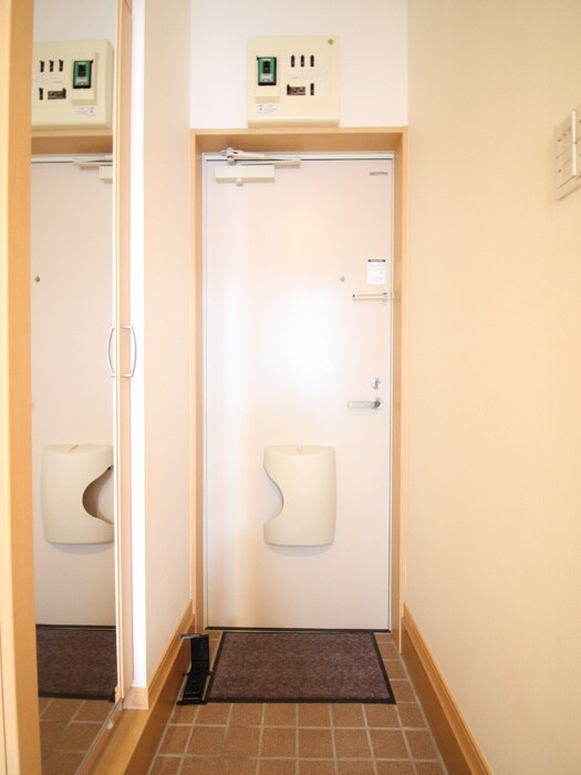 物件内観写真17　(玄関)