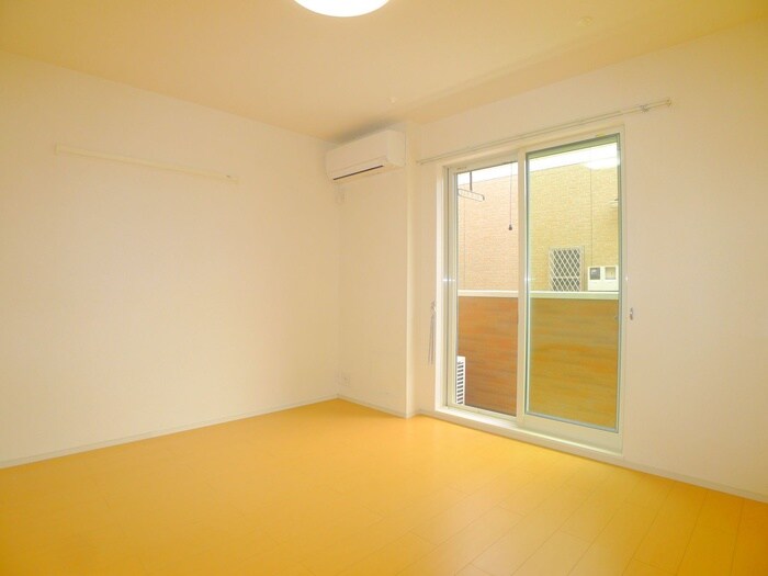 物件内観写真11　(室内からの展望)