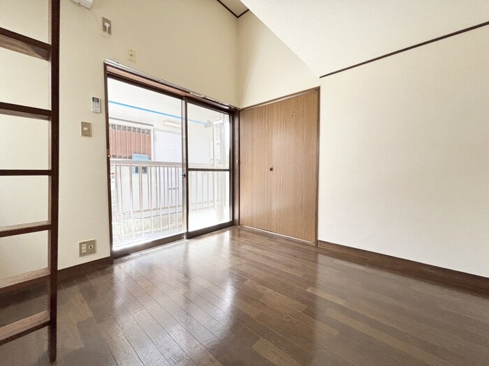 物件内観写真8　(居室)