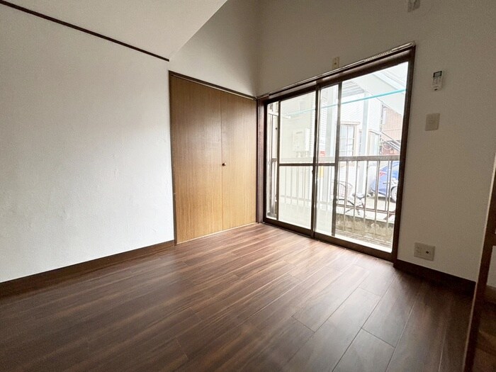 物件内観写真10　(居室)