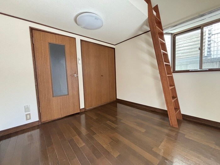 物件内観写真10　(居室)