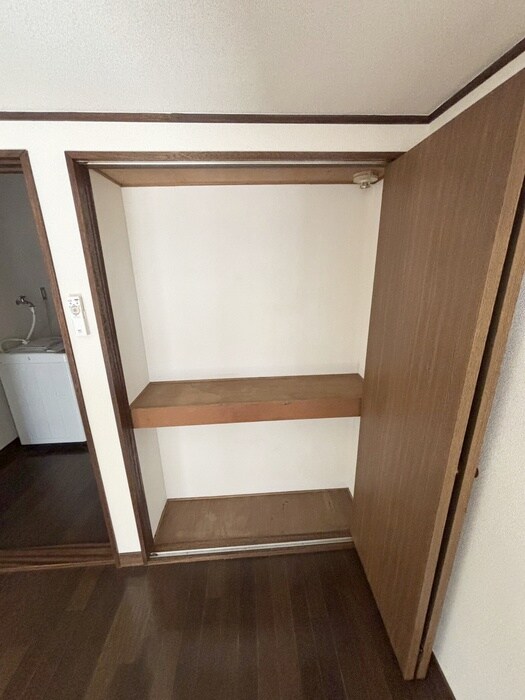物件内観写真12　(収納)