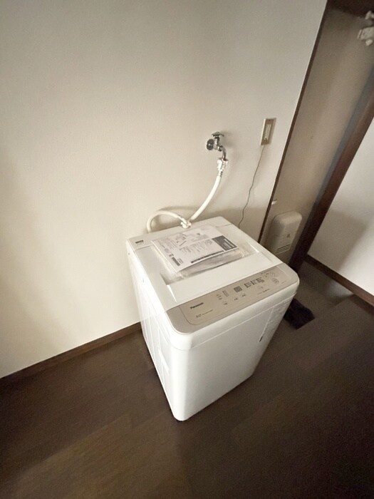 物件内観写真18　(洗濯機置場)