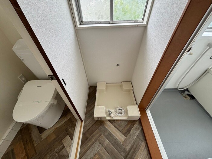 物件内観写真19　(洗濯機置場)