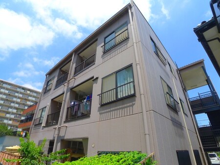 シュロス根岸外観写真