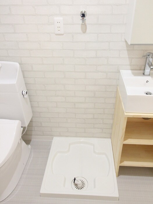 物件内観写真10　(洗濯機置場)