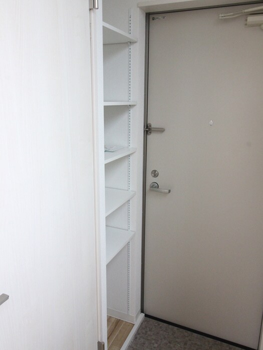 物件内観写真15　(靴箱)