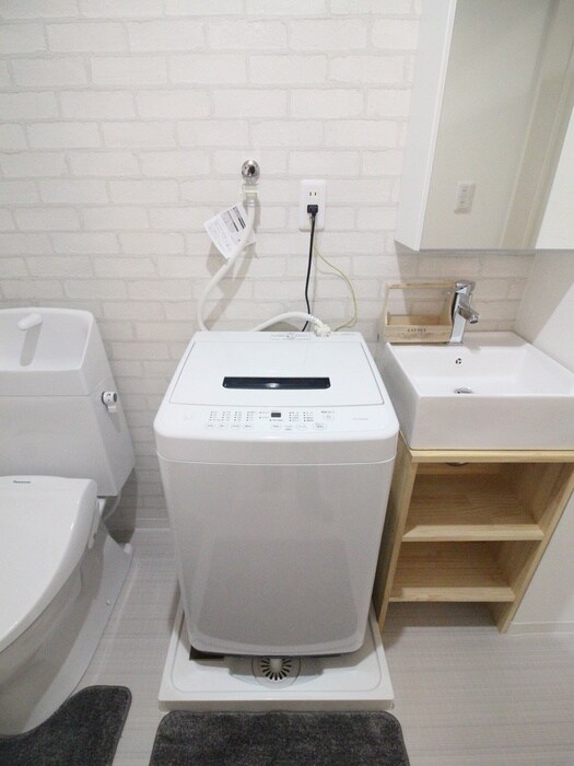 物件内観写真16　(洗濯機置場)