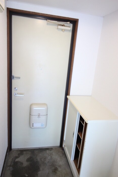 物件内観写真15　(玄関)