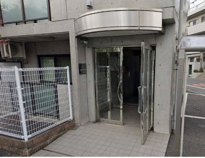 物件外観写真5　(エントランス部分)