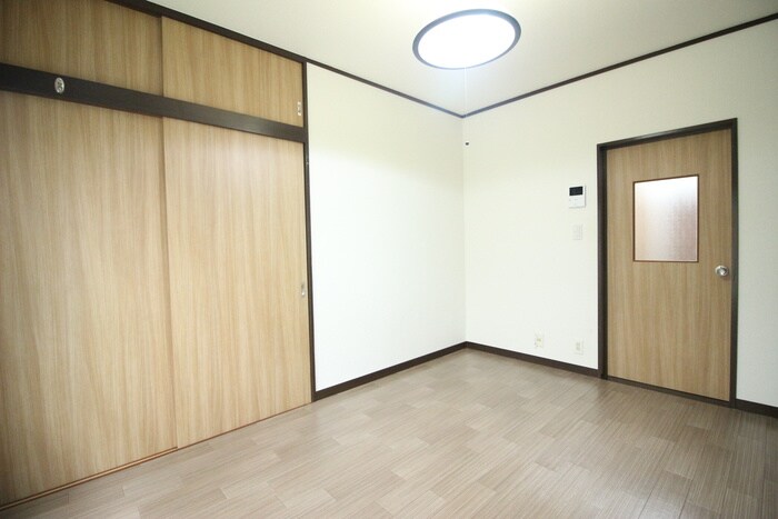 物件内観写真9　(居室)