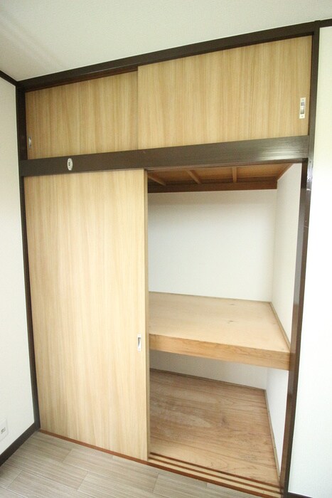 物件内観写真15　(収納)