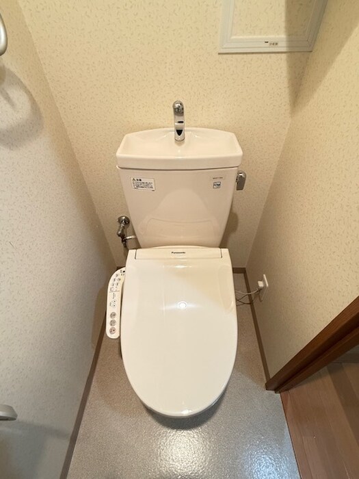 物件内観写真11　(トイレ)